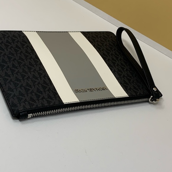 Michael kors jet set XL central stripe wristlet - Picture 4 of 6